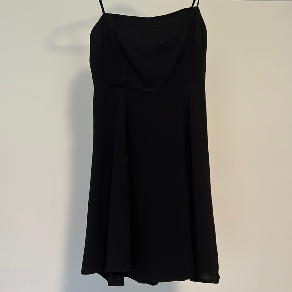 Em & Elle mini black dress 🤍